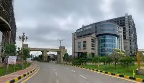 Commercial road and facilities inside Al Faisal Town Lahore