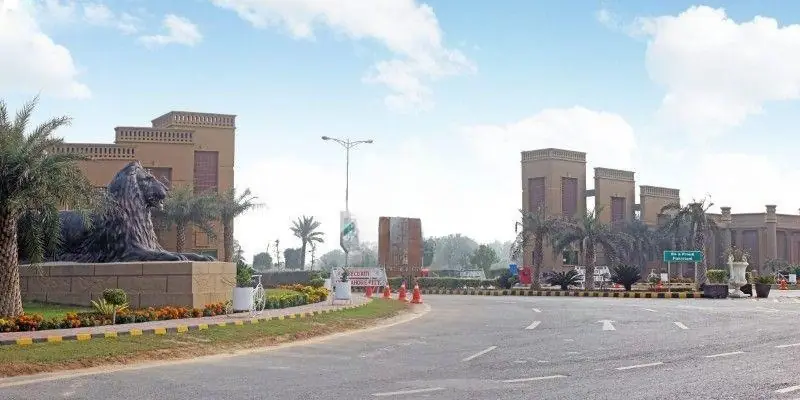 Jubilee Town Canal Road Lahore — plots and inventory